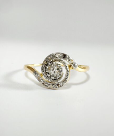 Gold and diamond swirl ring "Léonie"