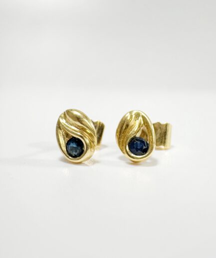 Gold and sapphire stud earrings "Ciara"