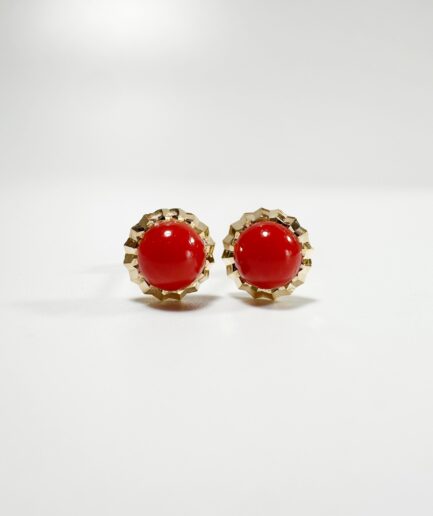 Puces d'oreilles or et corail "Coralyn"